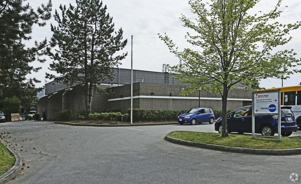 11469 Kingston St, Maple Ridge, BC à louer - Photo de l’immeuble – Image 1 sur 5
