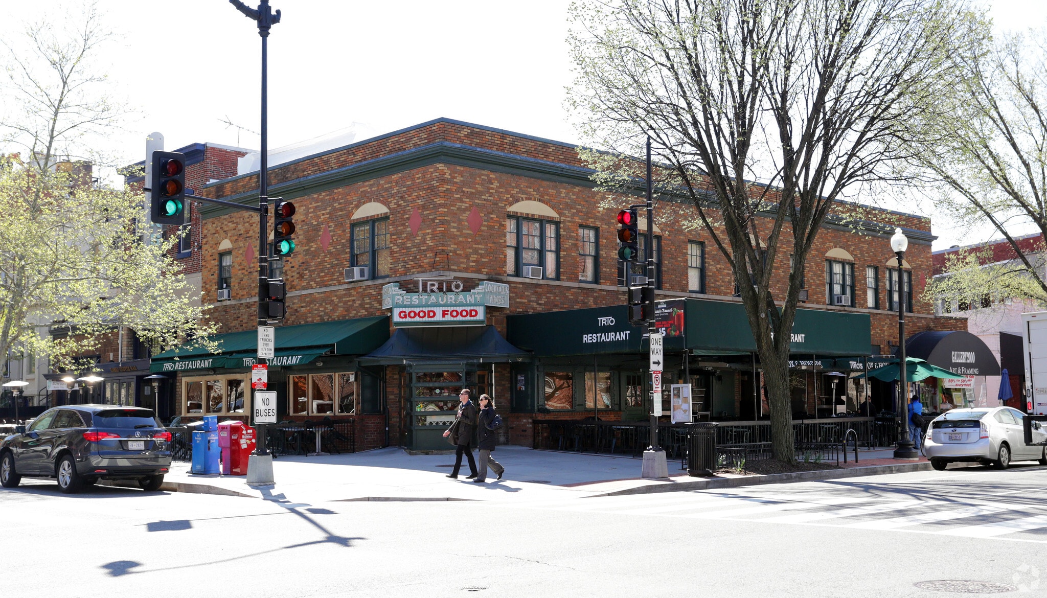 1529-1537 17th St NW, Washington, DC à louer Photo principale– Image 1 sur 5