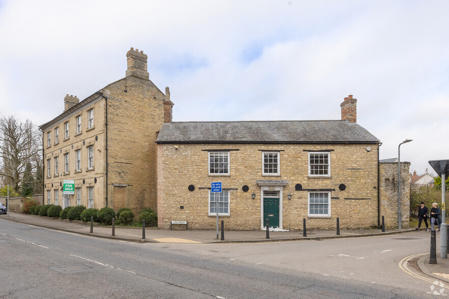 Bridge St, Olney à vendre - Photo de l’immeuble – Image 1 sur 4