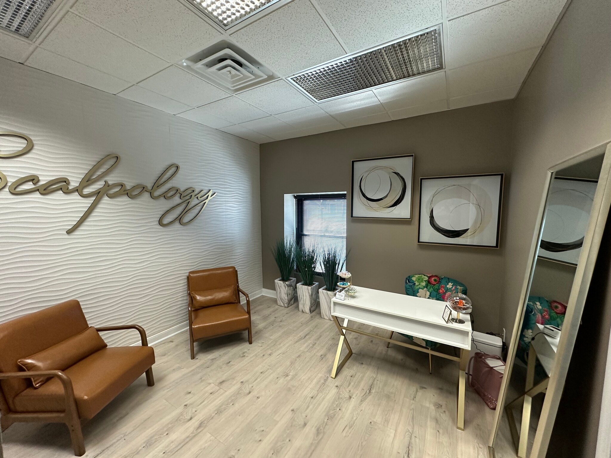 101 E Lancaster Ave, Wayne, PA à louer Photo de l’immeuble– Image 1 sur 3