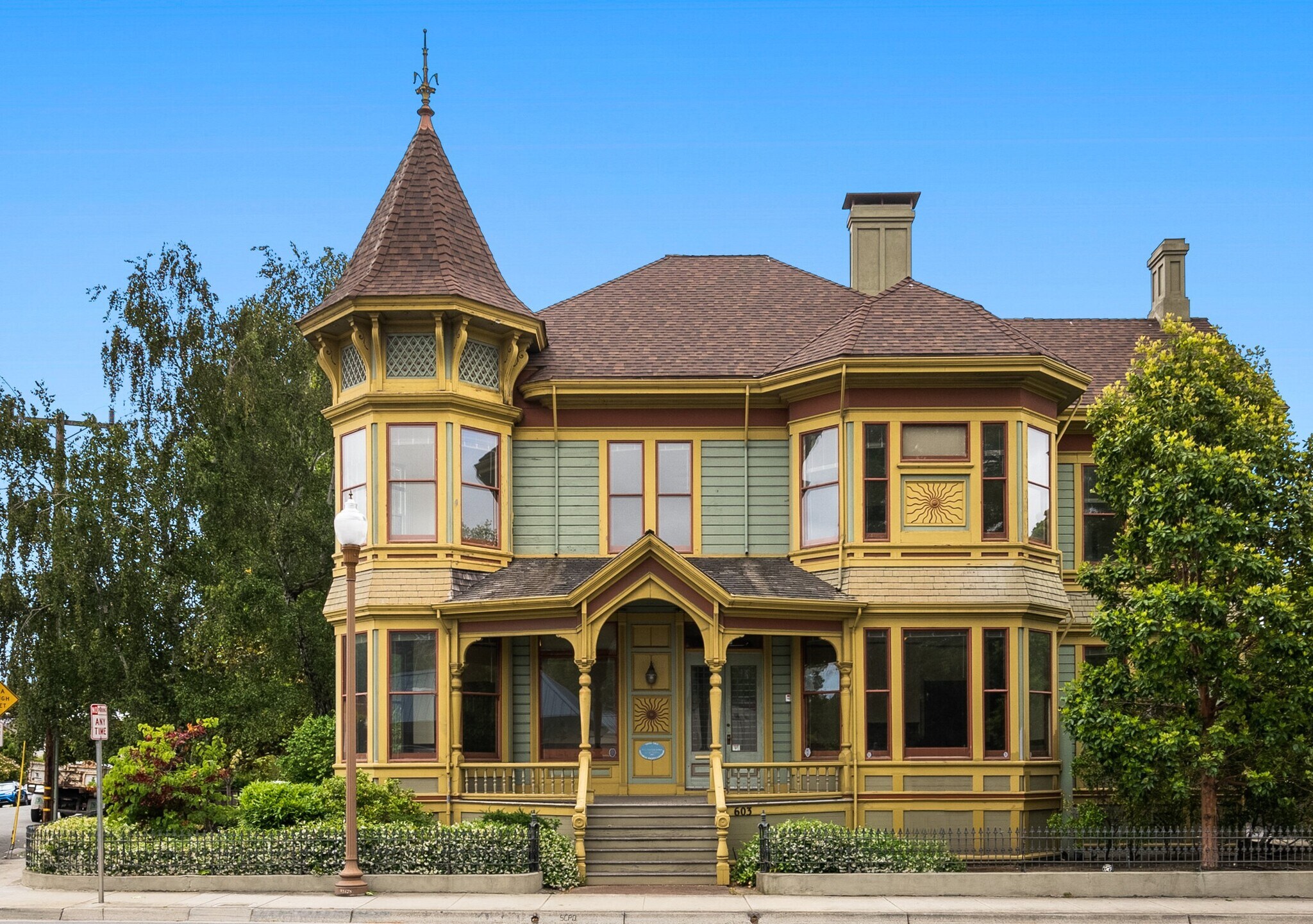 603 Mission St, Santa Cruz, CA à vendre Photo principale– Image 1 sur 54