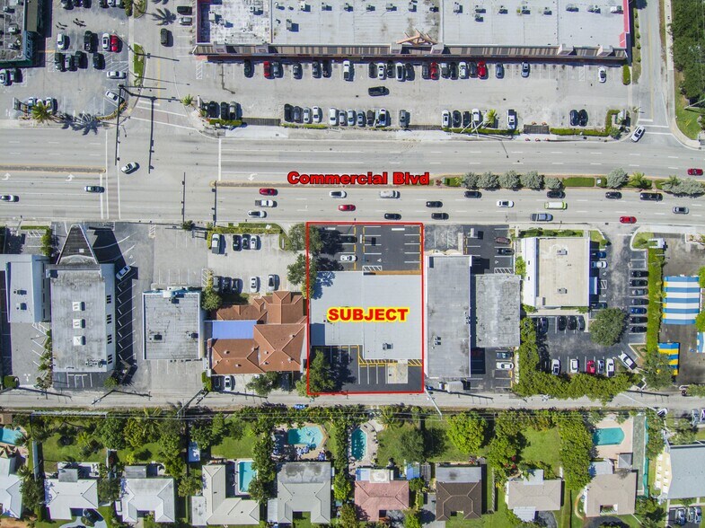 1582 E Commercial Blvd, Oakland Park, FL à vendre - Photo de l’immeuble – Image 3 sur 9