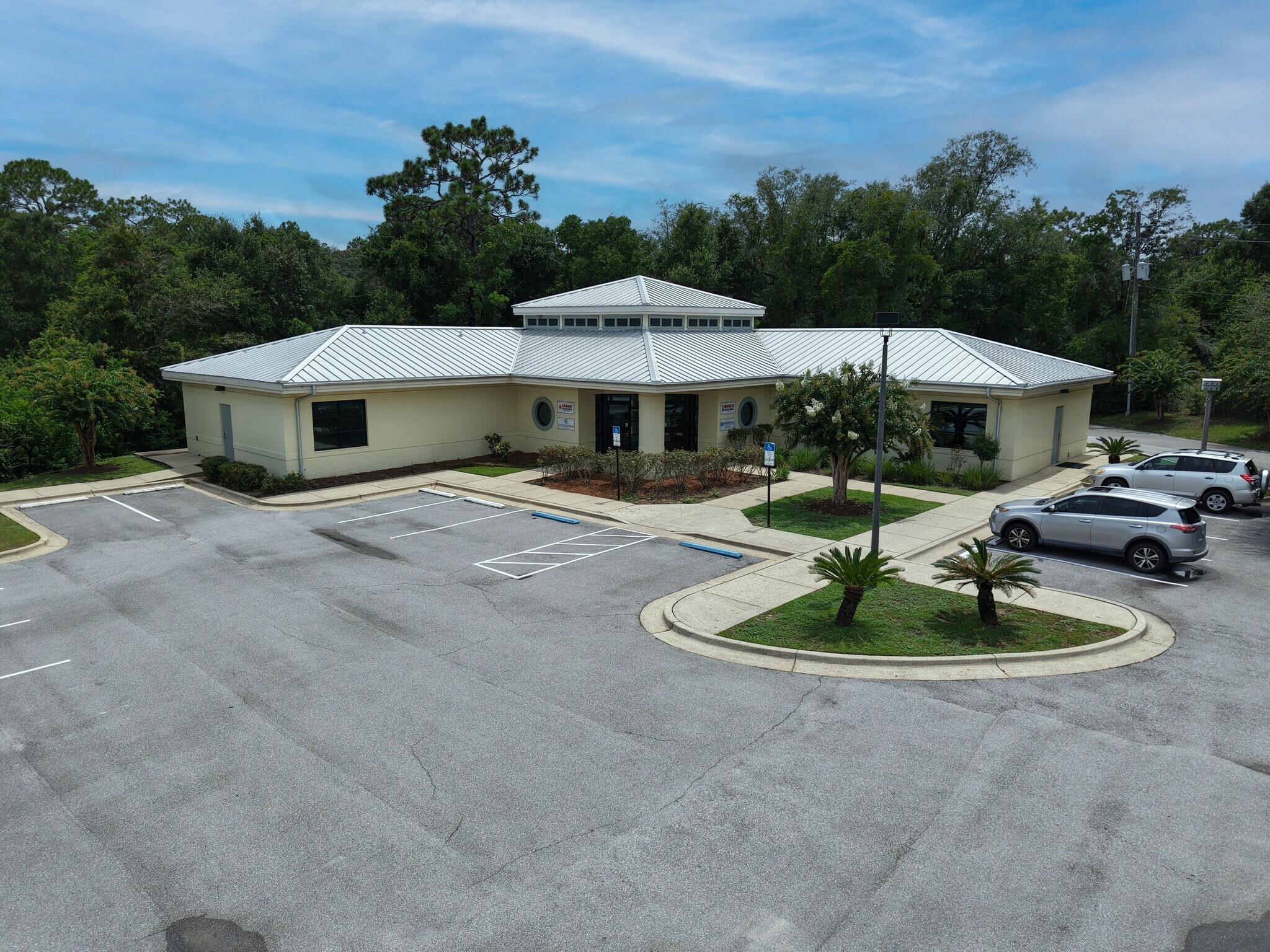 1421 E Nine Mile Rd, Pensacola, FL à vendre Photo de l’immeuble– Image 1 sur 26
