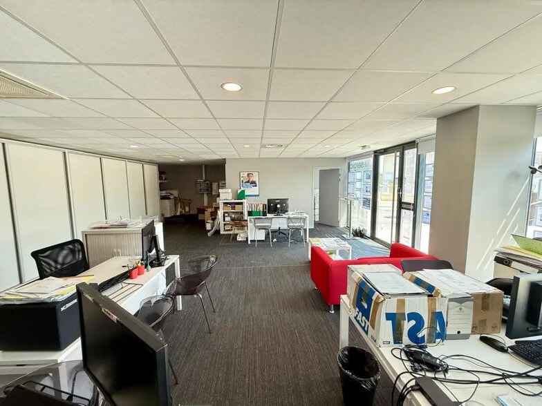 21 Avenue Des Alliés, Palaiseau à louer - Photo de l’immeuble – Image 3 sur 4