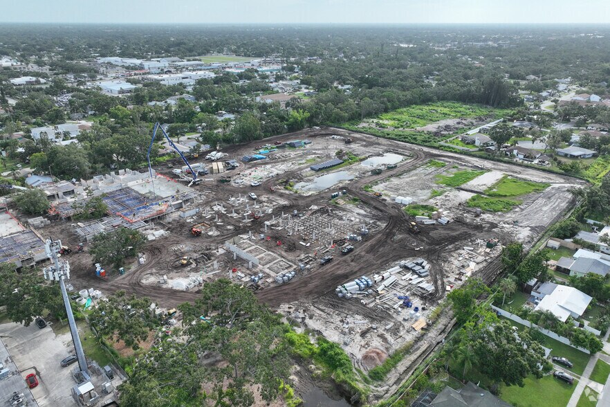 2170 Robinhood St, Sarasota, FL à louer - Photo de l’immeuble – Image 3 sur 4