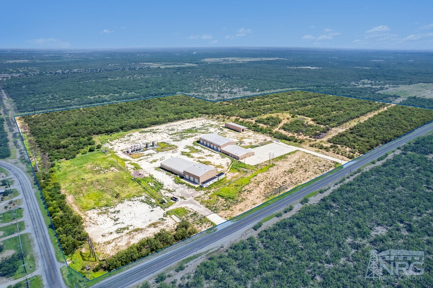 2459 FM 190, Asherton, TX à louer - Photo principale – Image 1 sur 11