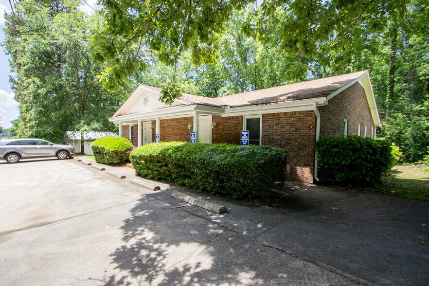 5434 Bush River Rd, Columbia, SC à louer - Photo de l’immeuble – Image 2 sur 7