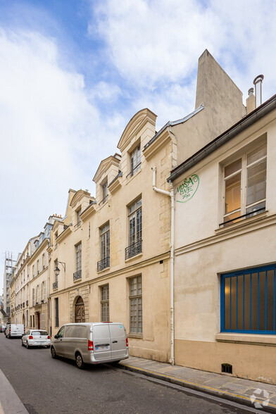 11 Rue Des Lions Saint-Paul, Paris à louer - Photo de l’immeuble – Image 2 sur 3