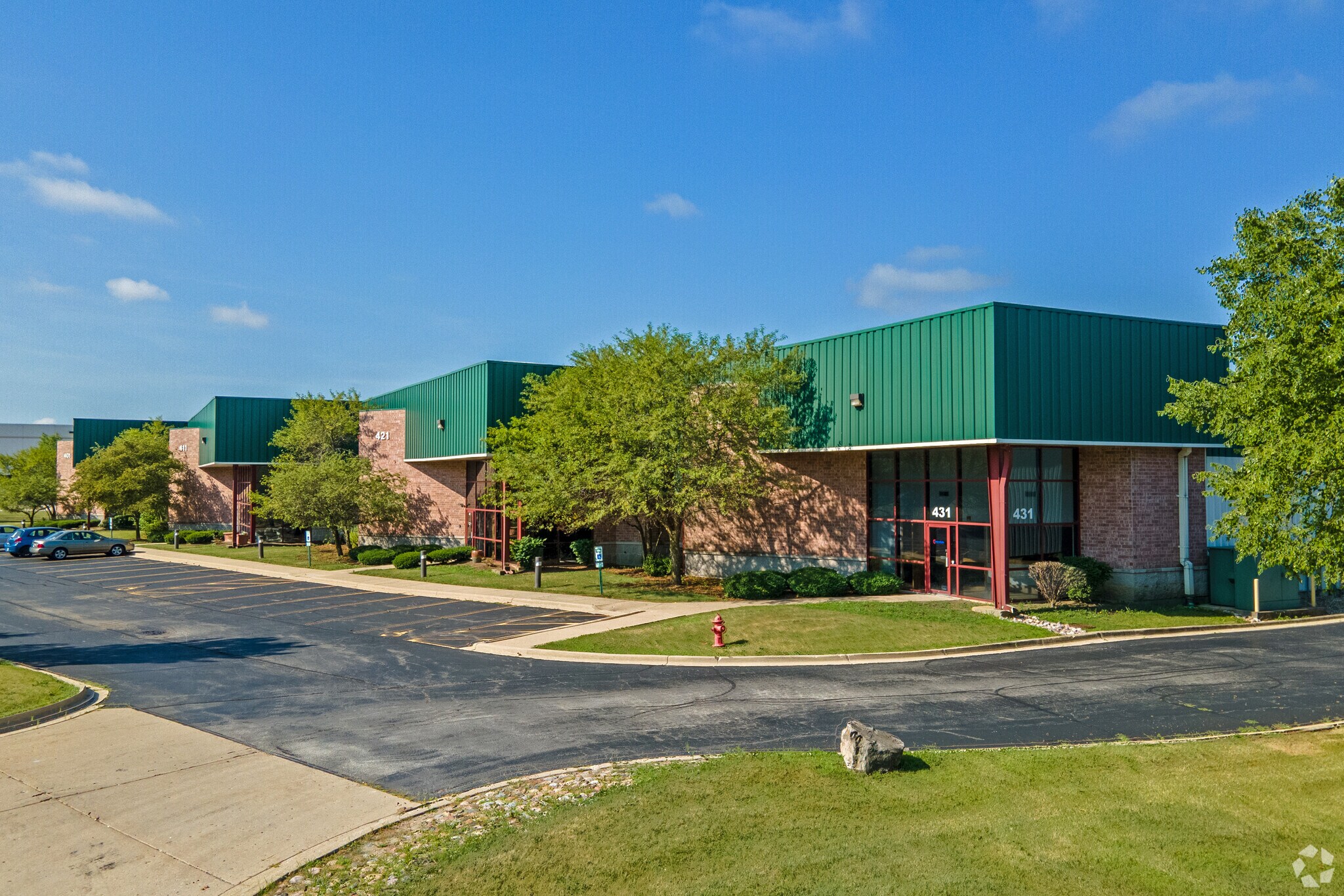 401-431 N Raddant Rd, Batavia, IL à louer Photo principale– Image 1 sur 6