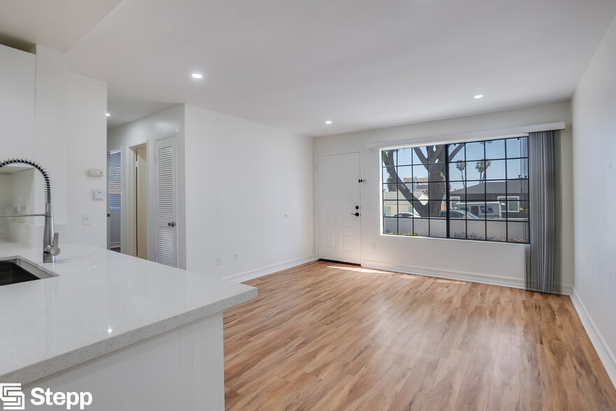 1948 Emerald St, San Diego, CA à vendre - Photo de l’immeuble – Image 2 sur 15