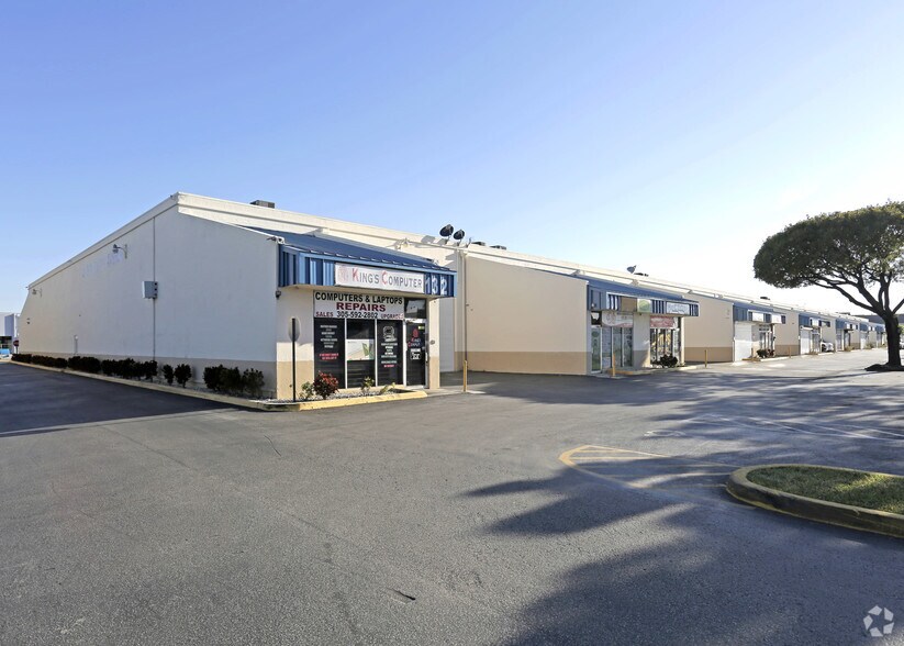 3100 NW 72nd Ave, Miami, FL à vendre - Photo de l’immeuble – Image 1 sur 29