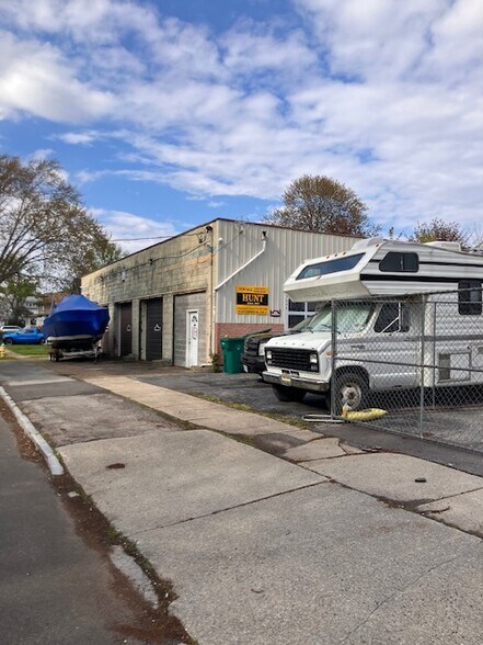 121 78th St, Niagara Falls, NY à vendre - Photo de l’immeuble – Image 2 sur 6