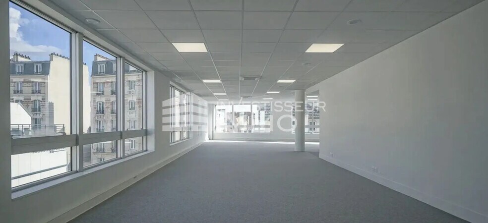 Bureau dans Saint-Ouen-sur-Seine à louer - Photo de l’immeuble – Image 1 sur 15