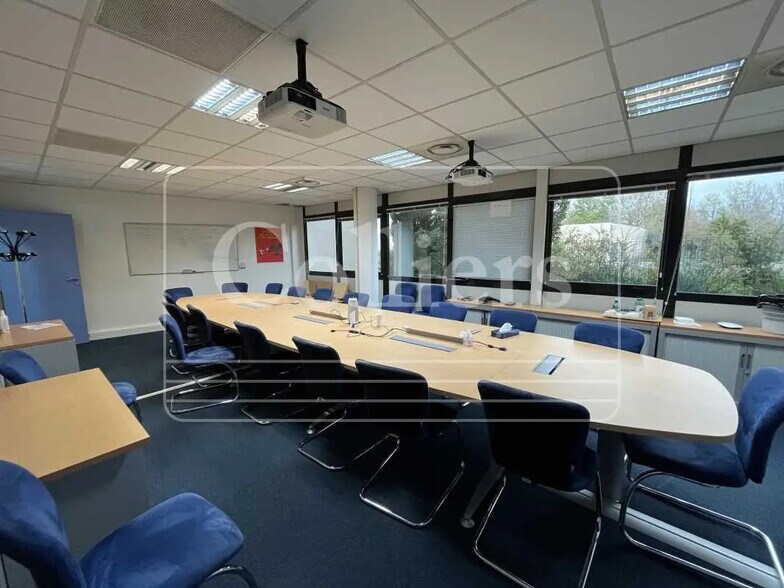 Bureau dans Aix-en-Provence à louer - Photo de l’immeuble – Image 3 sur 7