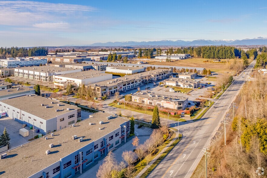 19140 28 Av, Surrey, BC à louer - Photo de l’immeuble – Image 2 sur 5