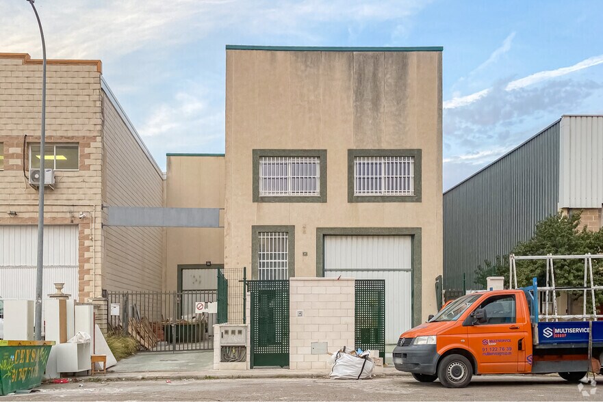 Industriel/Logistique dans Velilla de San Antonio, Madrid à vendre - Photo principale – Image 1 sur 2