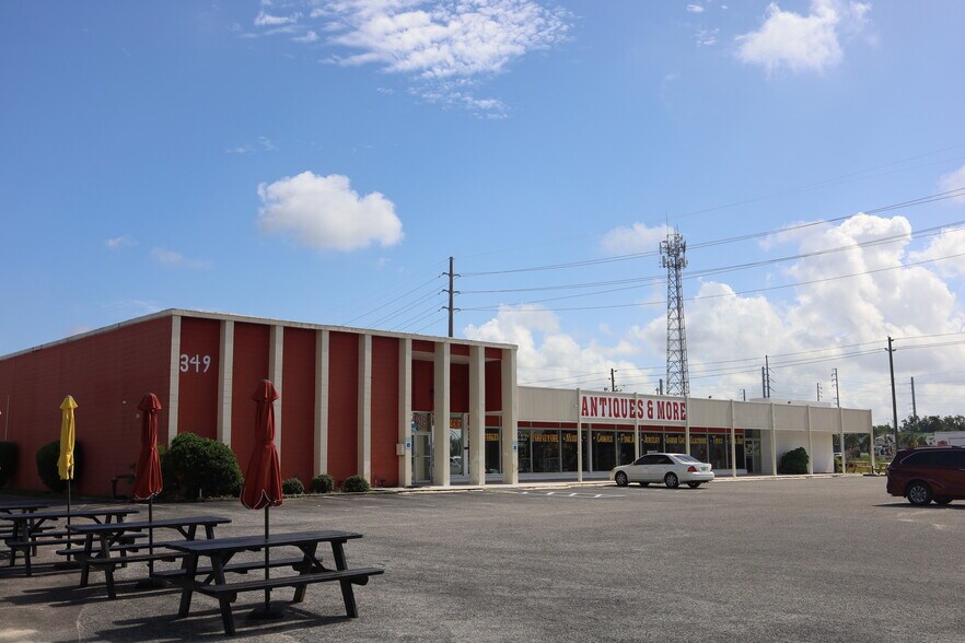Prime Commercial Portfolio Eustis portefeuille de 2 biens à vendre sur LoopNet.fr - Photo de l’immeuble – Image 3 sur 24