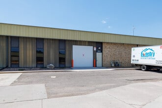 11405-11407 W I 70 Frontage Rd N, Wheat Ridge, CO à louer Photo intérieure– Image 1 sur 15