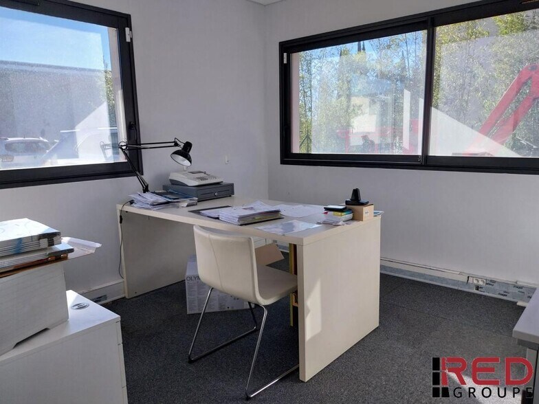 Bureau dans Éguilles à louer - Photo intérieure – Image 3 sur 14