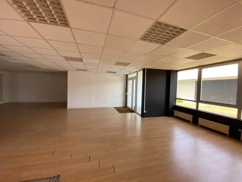 Bureau dans Sotteville-lès-Rouen à louer - Photo intérieure – Image 3 sur 5