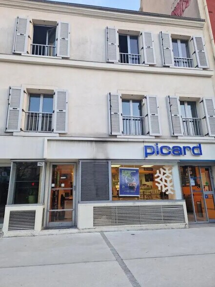 Bureau dans Vincennes à vendre - Photo de l’immeuble – Image 1 sur 11