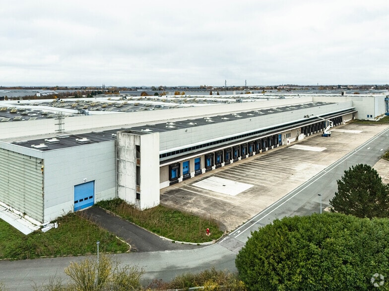 2 Boulevard Jean Monnet, Combs-la-Ville à louer - Photo principale – Image 1 sur 3