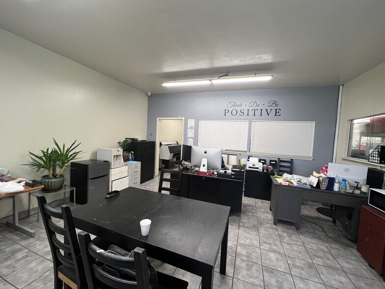 236 W 31st St, Los Angeles, CA à vendre - Photo intérieure – Image 3 sur 6