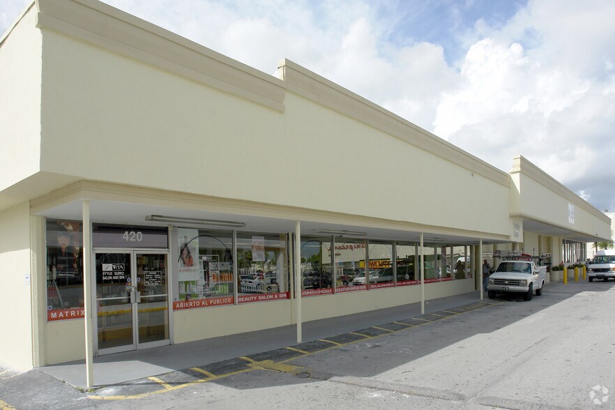 420-470 W 49th St, Hialeah, FL à louer - Photo de l’immeuble – Image 2 sur 3