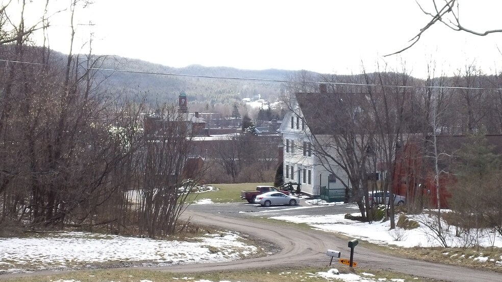 49 Lincoln Heights, Claremont, NH à vendre - Photo principale – Image 1 sur 13