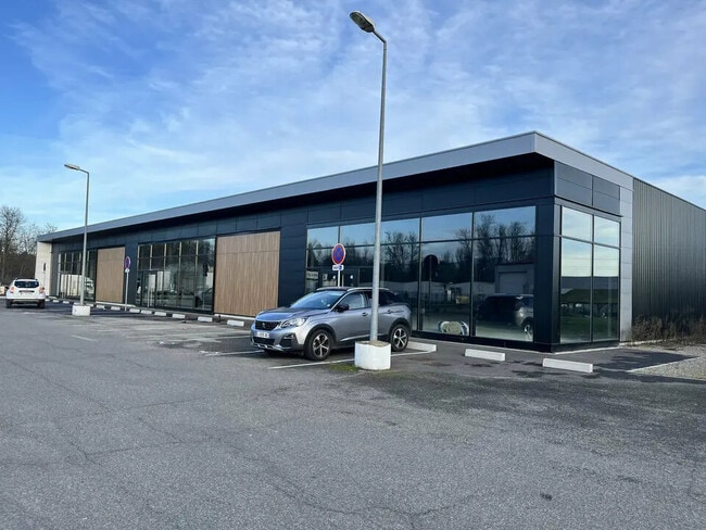 Plus de détails pour Local commercial à vendre