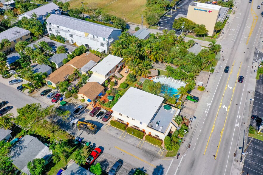 213 S Ocean Blvd, Pompano Beach, FL à vendre - Photo de l’immeuble – Image 3 sur 28