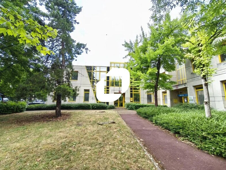 Bureau dans Créteil à louer - Photo de l’immeuble – Image 1 sur 5