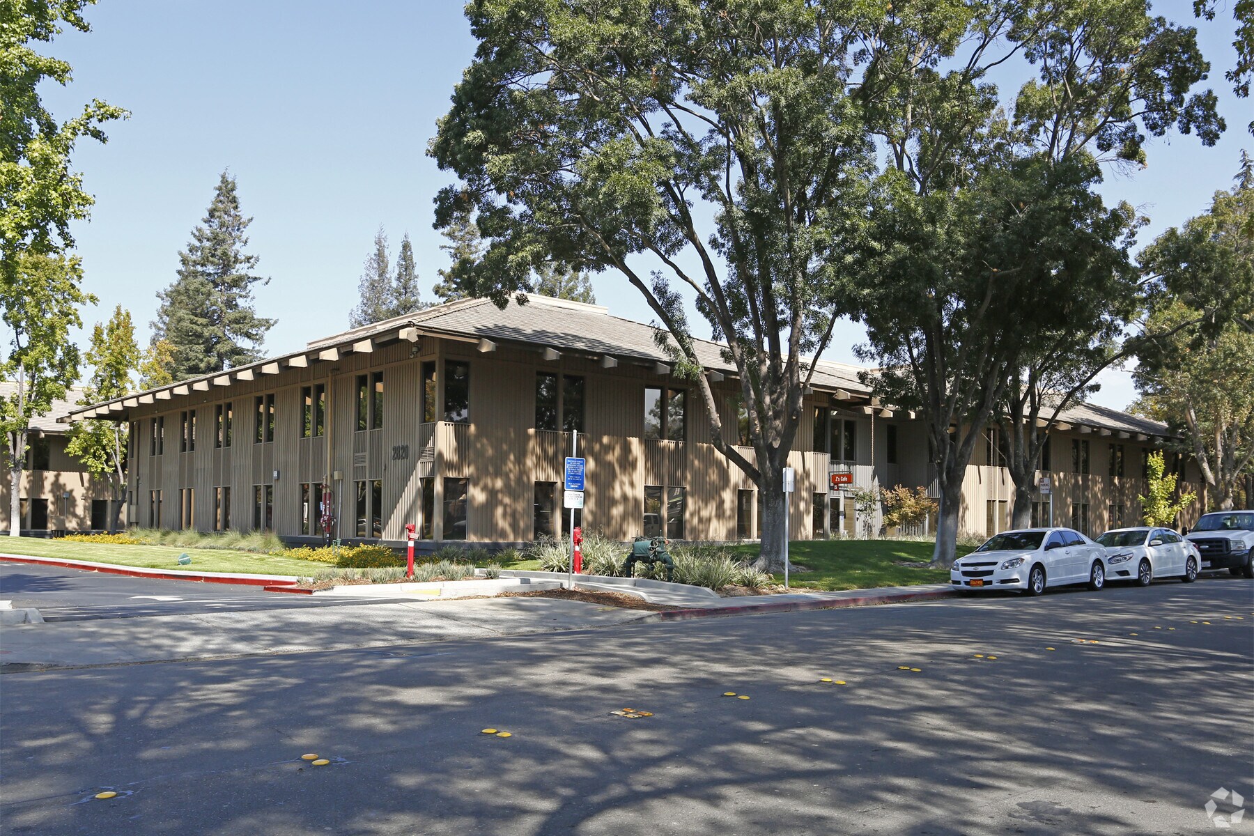2820 Shadelands Dr, Walnut Creek, CA à louer Photo de l’immeuble– Image 1 sur 13