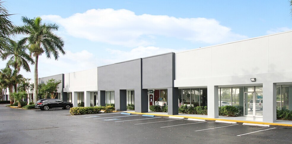 5201 Ravenswood Rd, Fort Lauderdale, FL à louer - Photo de l’immeuble – Image 2 sur 8