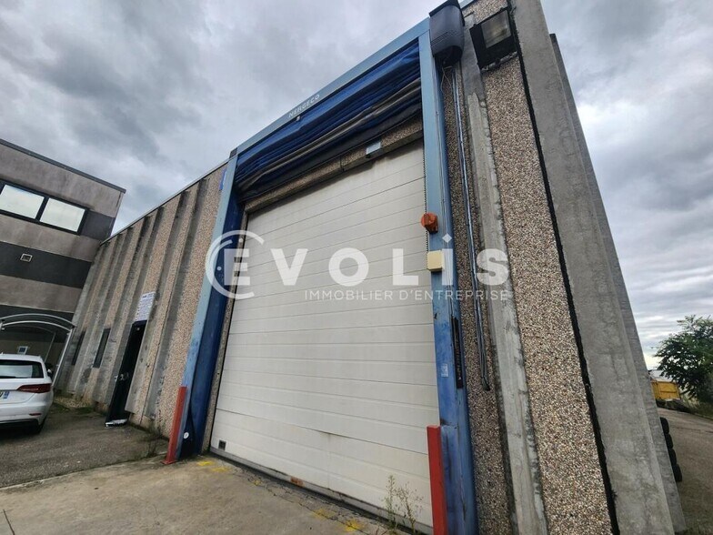 Industriel/Logistique dans Chaponnay à louer - Photo de l’immeuble – Image 1 sur 14