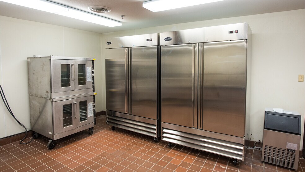 8579 State Highway 31 W, Athens, TX à louer - Photo intérieure – Image 3 sur 16
