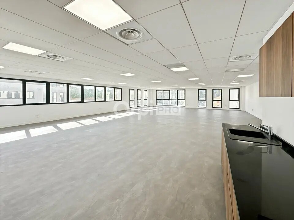 Bureau dans Aubagne à louer Photo de l’immeuble– Image 1 sur 7