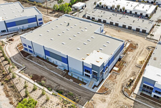 NEC Madera Rd & Easy St, Simi Valley, CA à louer Photo de l’immeuble– Image 1 sur 8