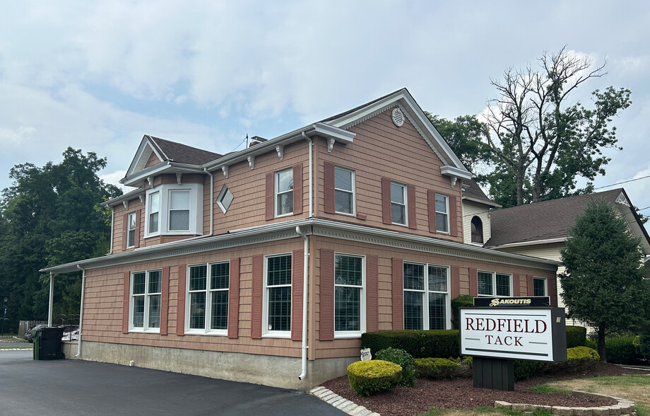 19 N Main St, Marlboro, NJ à vendre - Photo de l’immeuble – Image 2 sur 22