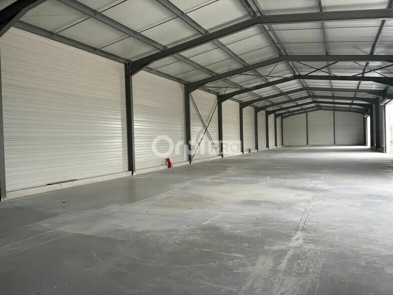 Local commercial dans Vedène à vendre - Photo de l’immeuble – Image 2 sur 3