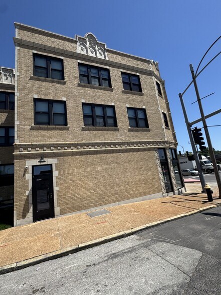 3835 S Kingshighway Blvd, Saint Louis, MO à louer - Photo de l’immeuble – Image 3 sur 3