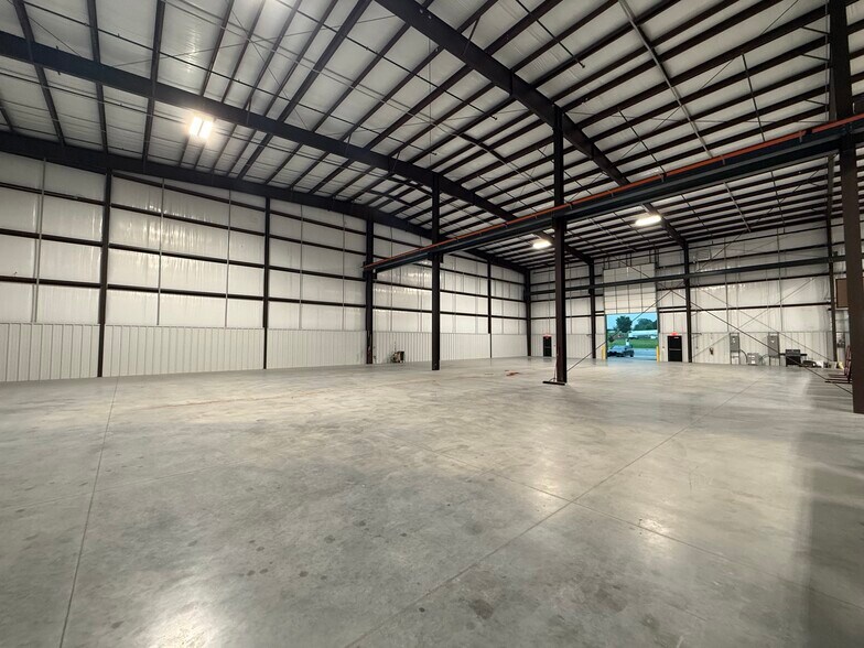 1816 N 109th East Ave, Tulsa, OK à louer - Photo de l’immeuble – Image 3 sur 8