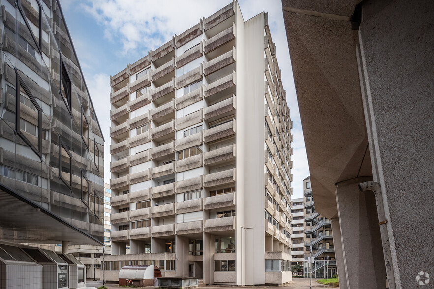 Bureau dans Bordeaux à louer - Photo de l’immeuble – Image 3 sur 4