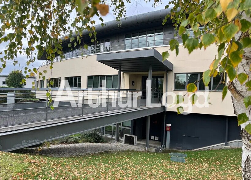 Bureau dans Saint-Contest à vendre - Photo de l’immeuble – Image 1 sur 7