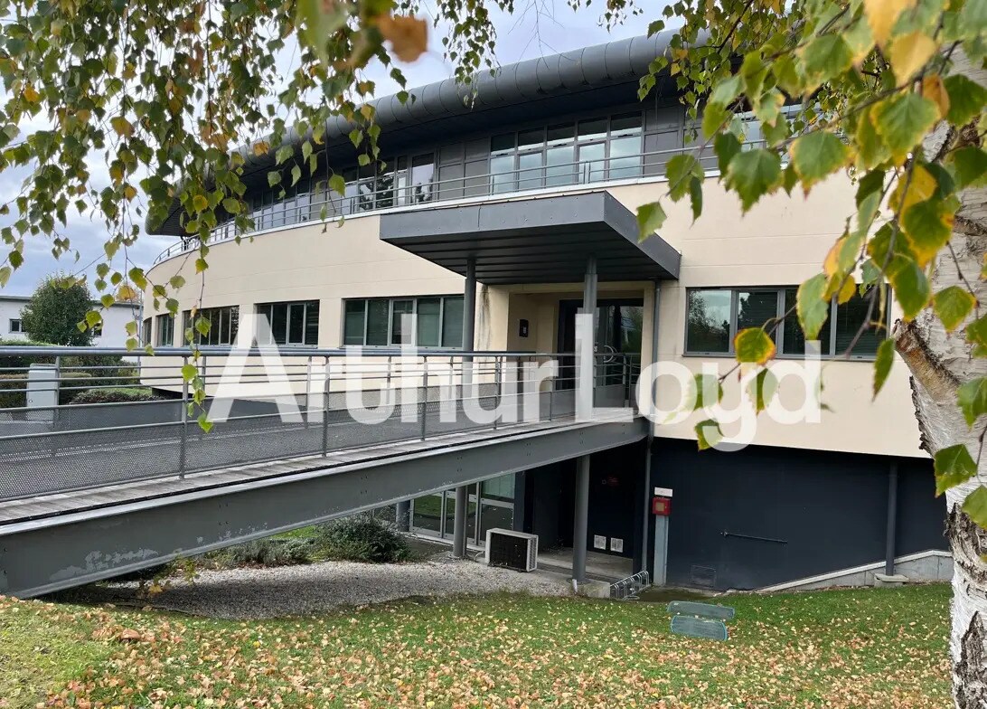 Bureau dans Saint-Contest à vendre Photo de l’immeuble– Image 1 sur 8