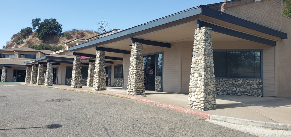30575 Trabuco Canyon Rd, Trabuco Canyon, CA à louer - Photo de l’immeuble – Image 2 sur 8