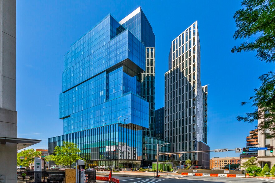 7272 Wisconsin Ave, Bethesda, MD à louer - Photo de l’immeuble – Image 1 sur 38