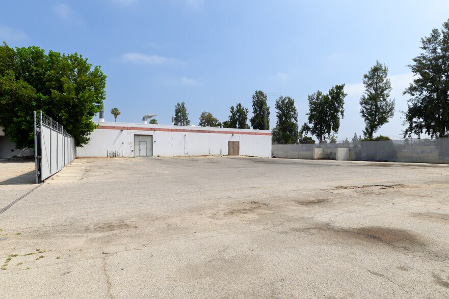 9030 Winnetka Ave, Northridge, CA à louer - Photo de l’immeuble – Image 2 sur 13