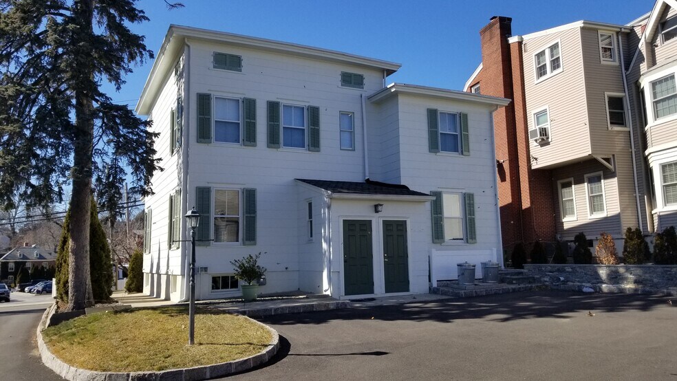 37 Arch St, Greenwich, CT à louer - Photo de l’immeuble – Image 3 sur 3