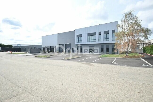 Plus de détails pour Bureau, Industriel/Logistique à louer